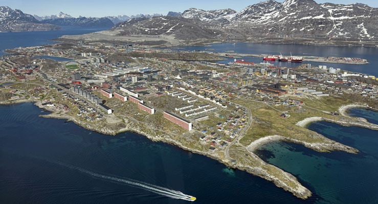Grønlands hovedstad Nuuk set fra luften