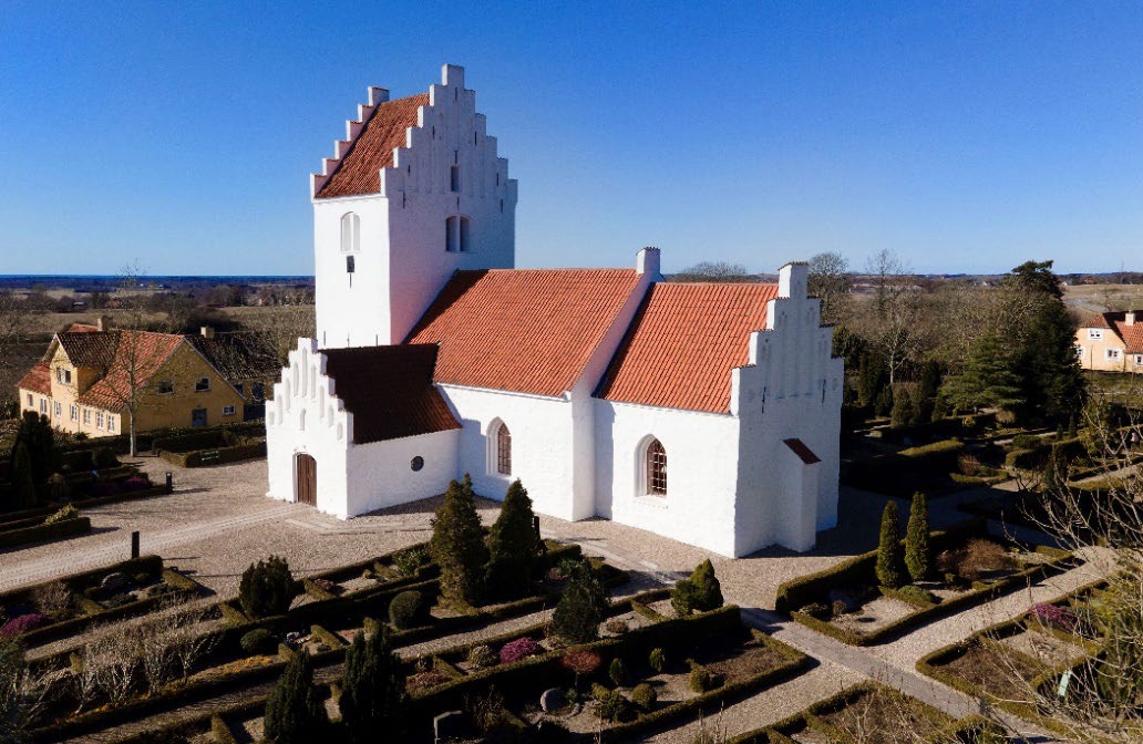 Nørre Asminderup Kirke i Nordvest-Sjælland er en af Danmarks mange kirker fra middelalderen.
